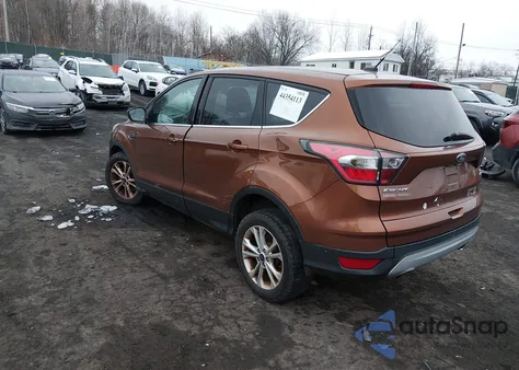 2017 Ford Escape Se z USA, uszkodzony, nr VIN 1FMCU9GD7HUA37142